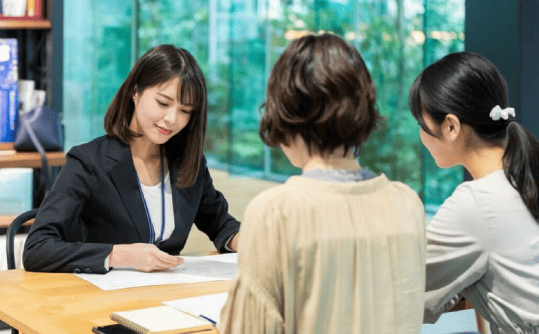 無料相談会に参加