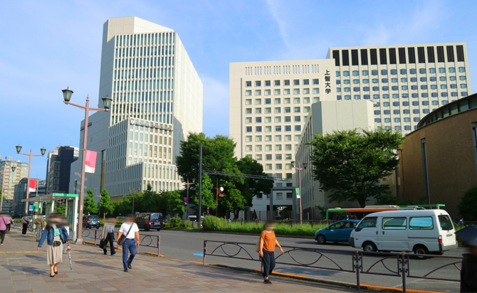 上智大学